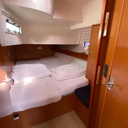 Zeiljacht Incl Schipperservice, Huur Per Hut Bibinje