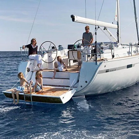 Zeiljacht Incl Schipperservice, Huur Per Hut Botel Bibinje