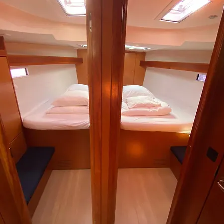 Zeiljacht Incl Schipperservice, Huur Per Hut Botel Bibinje