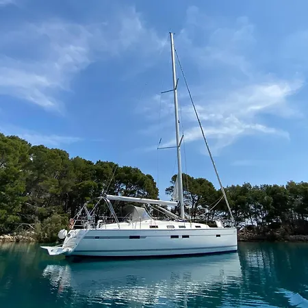 Botel Zeiljacht Incl Schipperservice, Huur Per Hut Bibinje